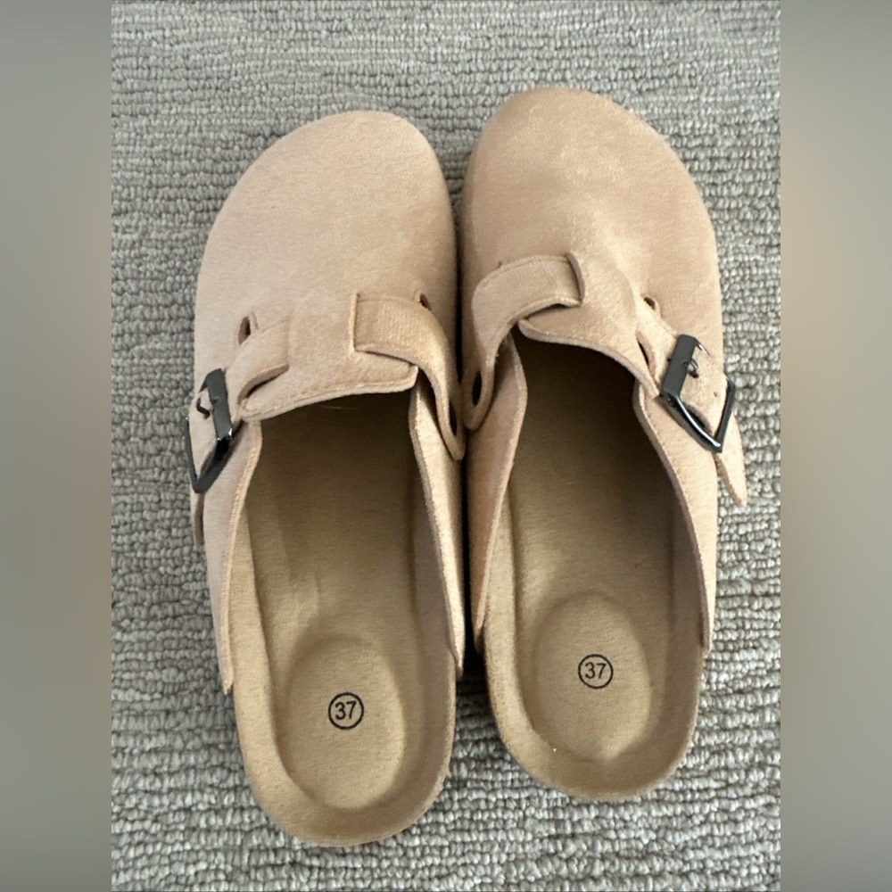 Light Tan Clogs Women Size 37 Brand New